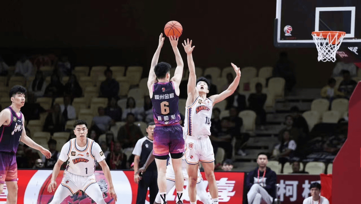 上海男篮强势反弹，望向新赛季复苏