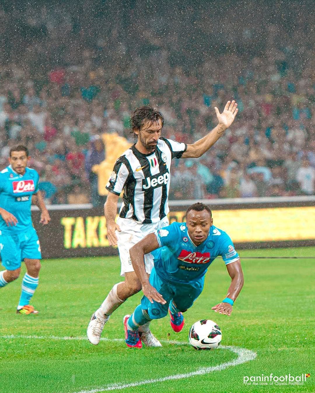 尤文图斯主场战平那不勒斯，梅西破门不敌对手的简单介绍