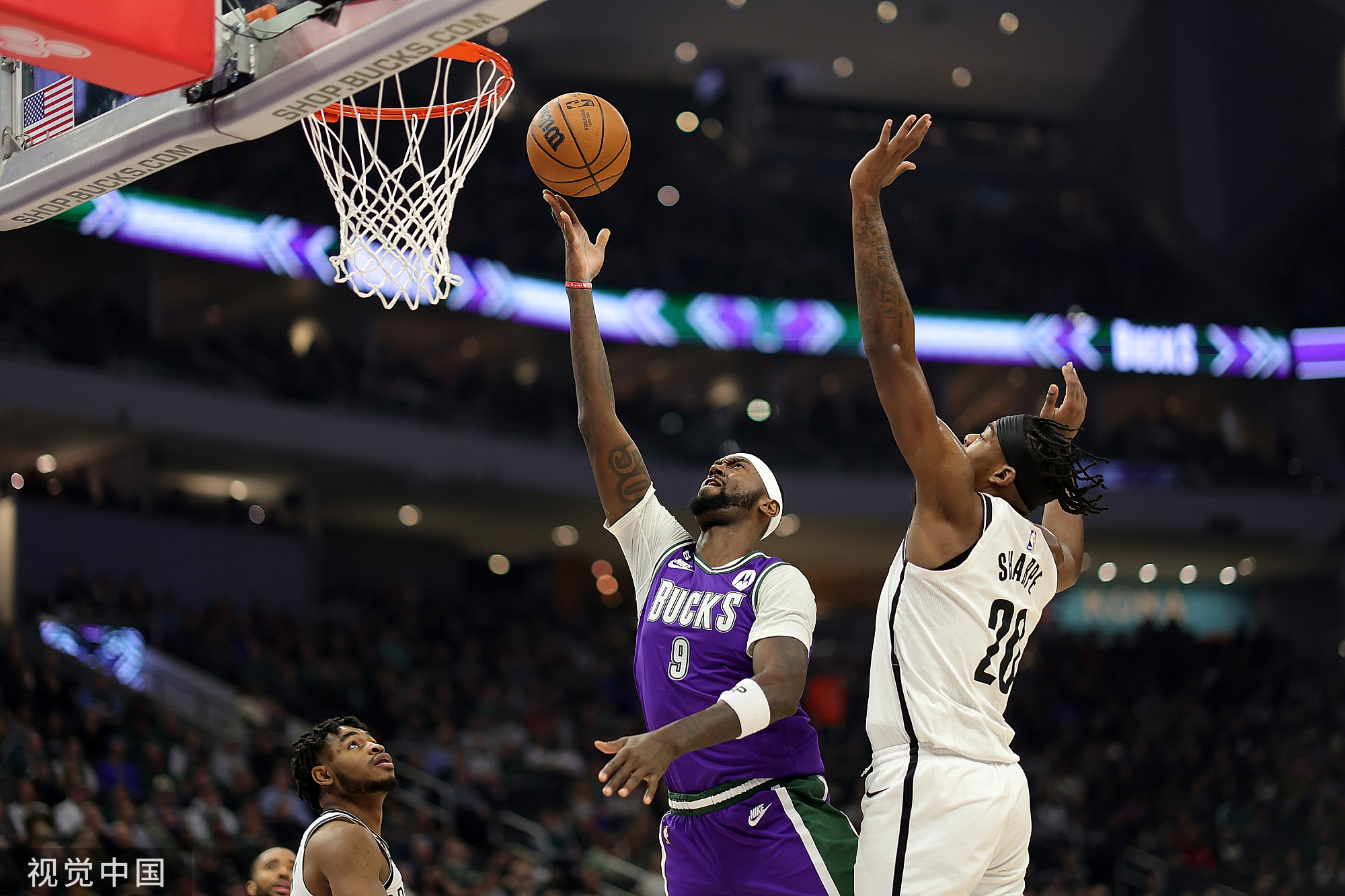 雄鹿队轻松击败篮网，实现七连胜