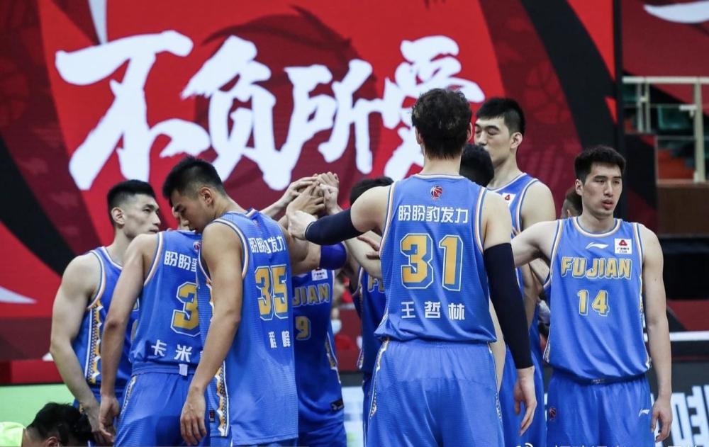 福建男篮埋头苦练，追求更高成绩