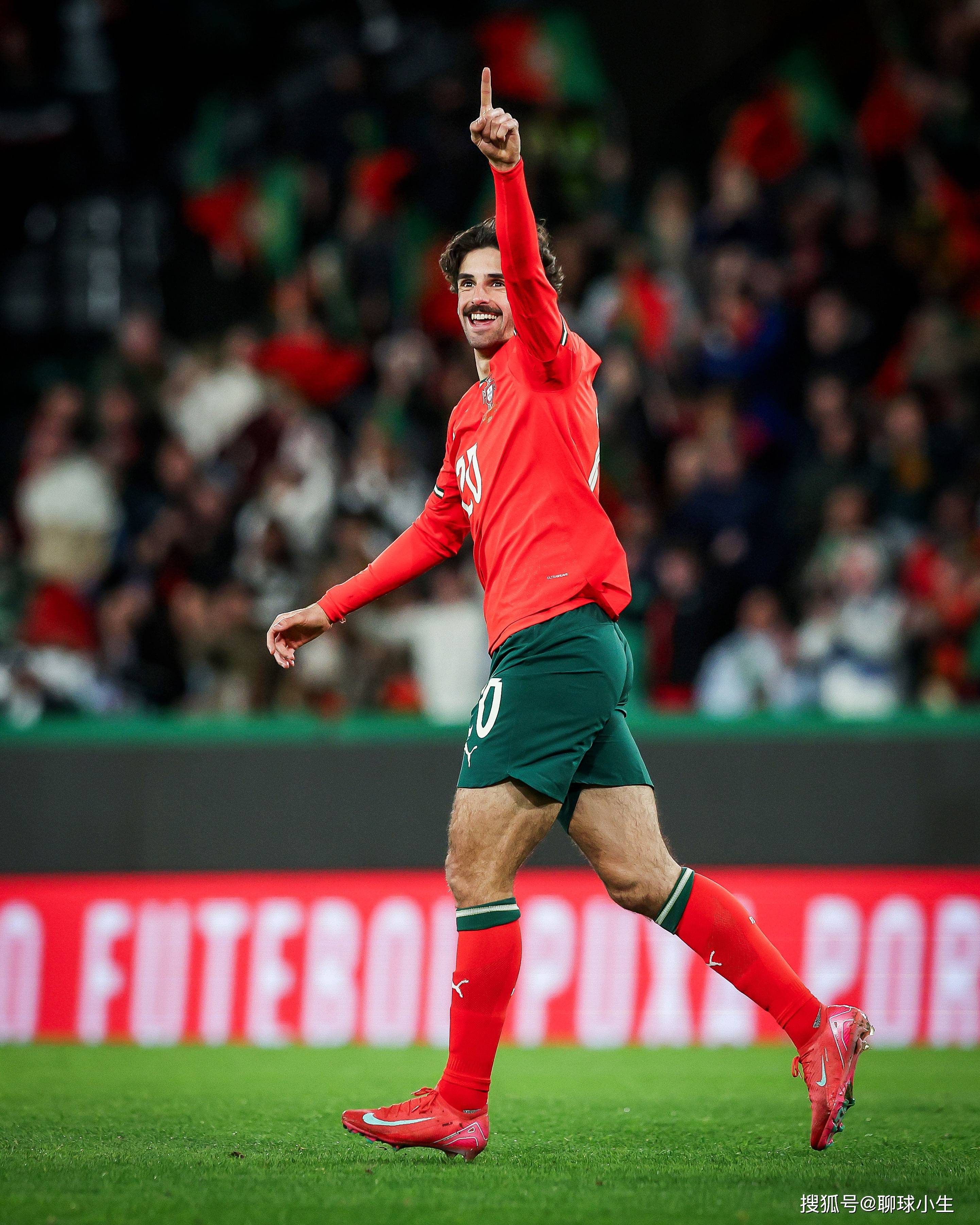 葡萄牙足球队实现逆袭！晋级决赛