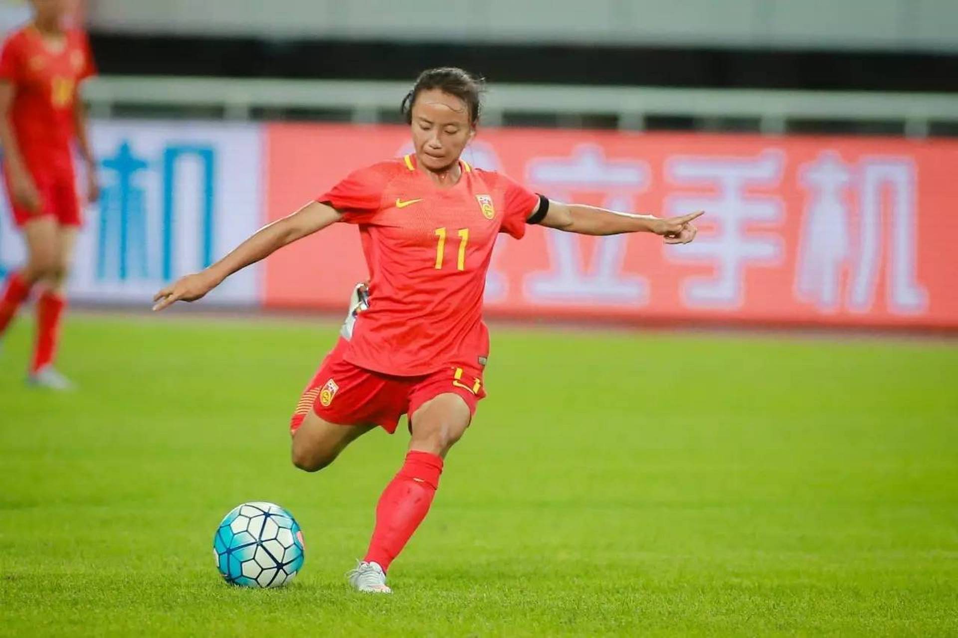 包含角逐场上,女足球员竞技风采尽显的词条 包含角逐场上,女足球员竞技风采尽显的词条