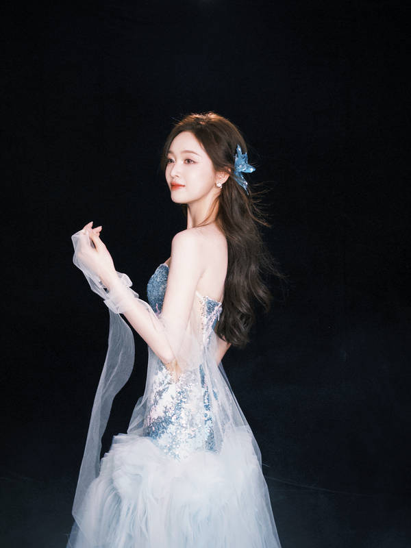 世界冠军争夺泳装表演，惊心动魄