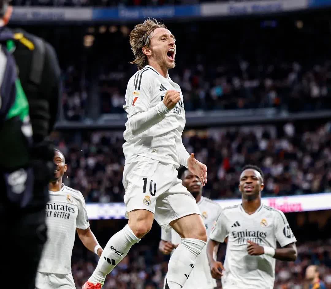 国足轻取法国队，德布劳内关键助攻中超