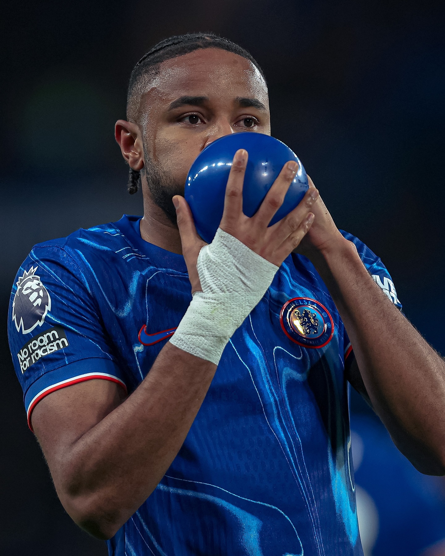 切尔西主场失利，积分榜后撤