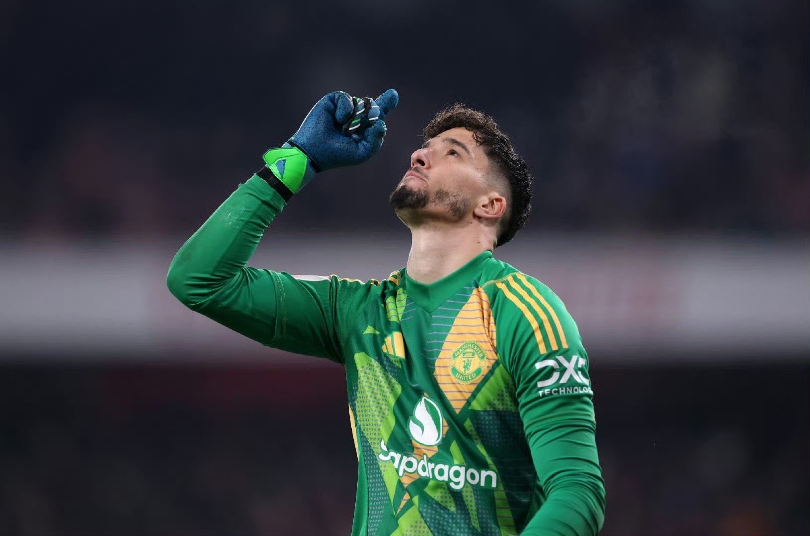 阿贾克斯逆转战胜对手,取得胜利 阿贾克斯逆转战胜对手,取得胜利