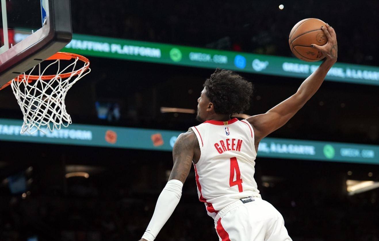 独行侠主场大胜马刺，取得两连胜