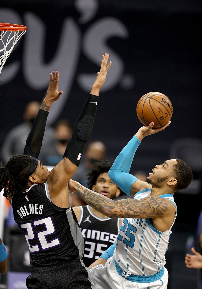 尼克斯擒黄蜂，希尔德21分