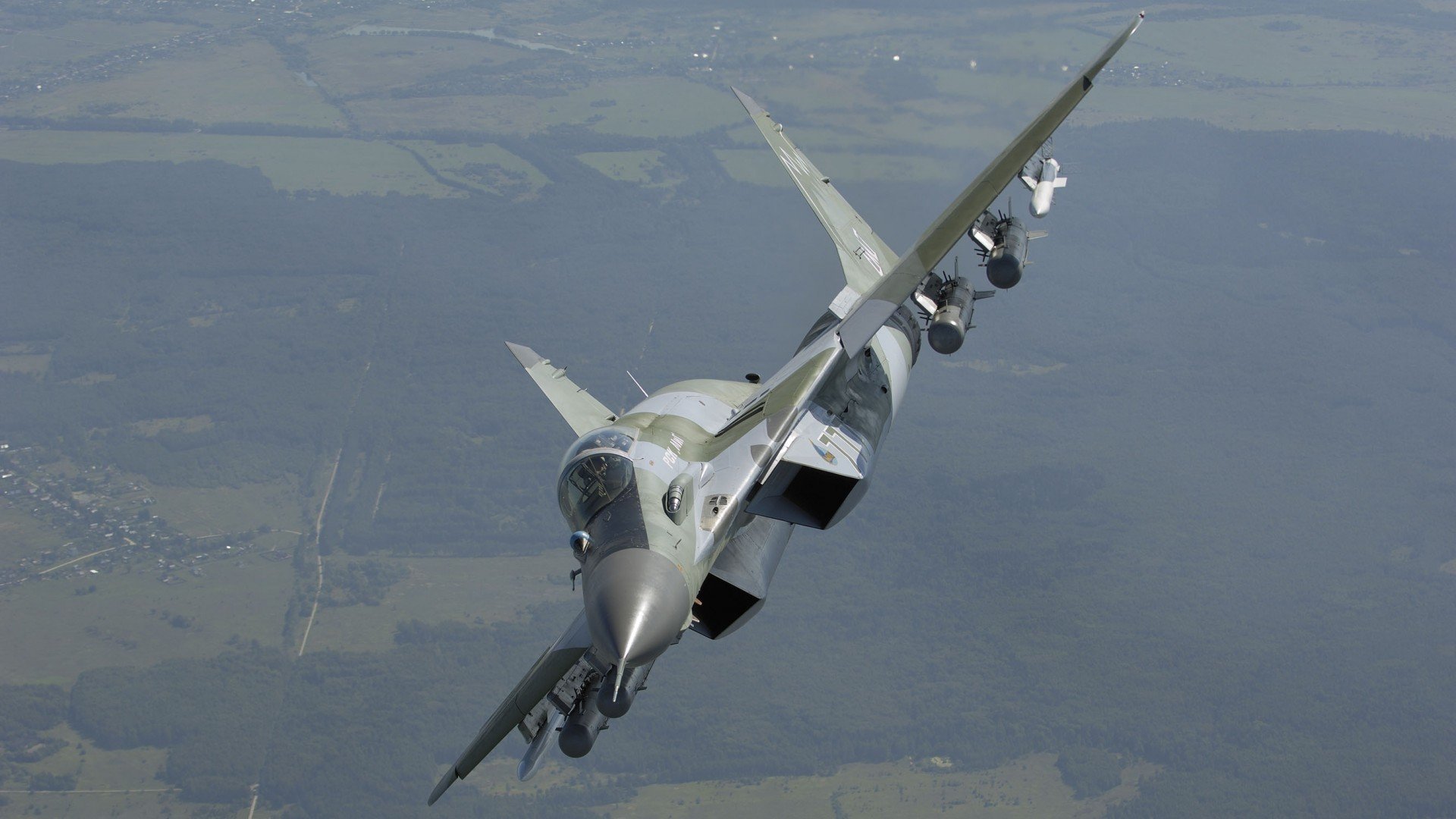 双线报捷，乌克兰压制三狮军团，格纳布里刷新德国队史纪录