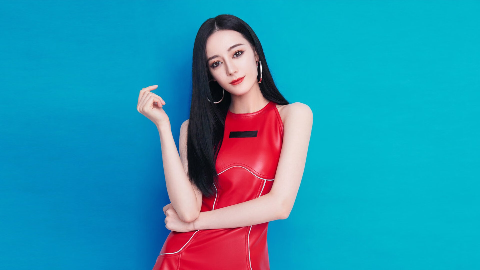 瑞士精密齿轮下的孤勇，迪亚斯如何扛起被战术压制的利物浦