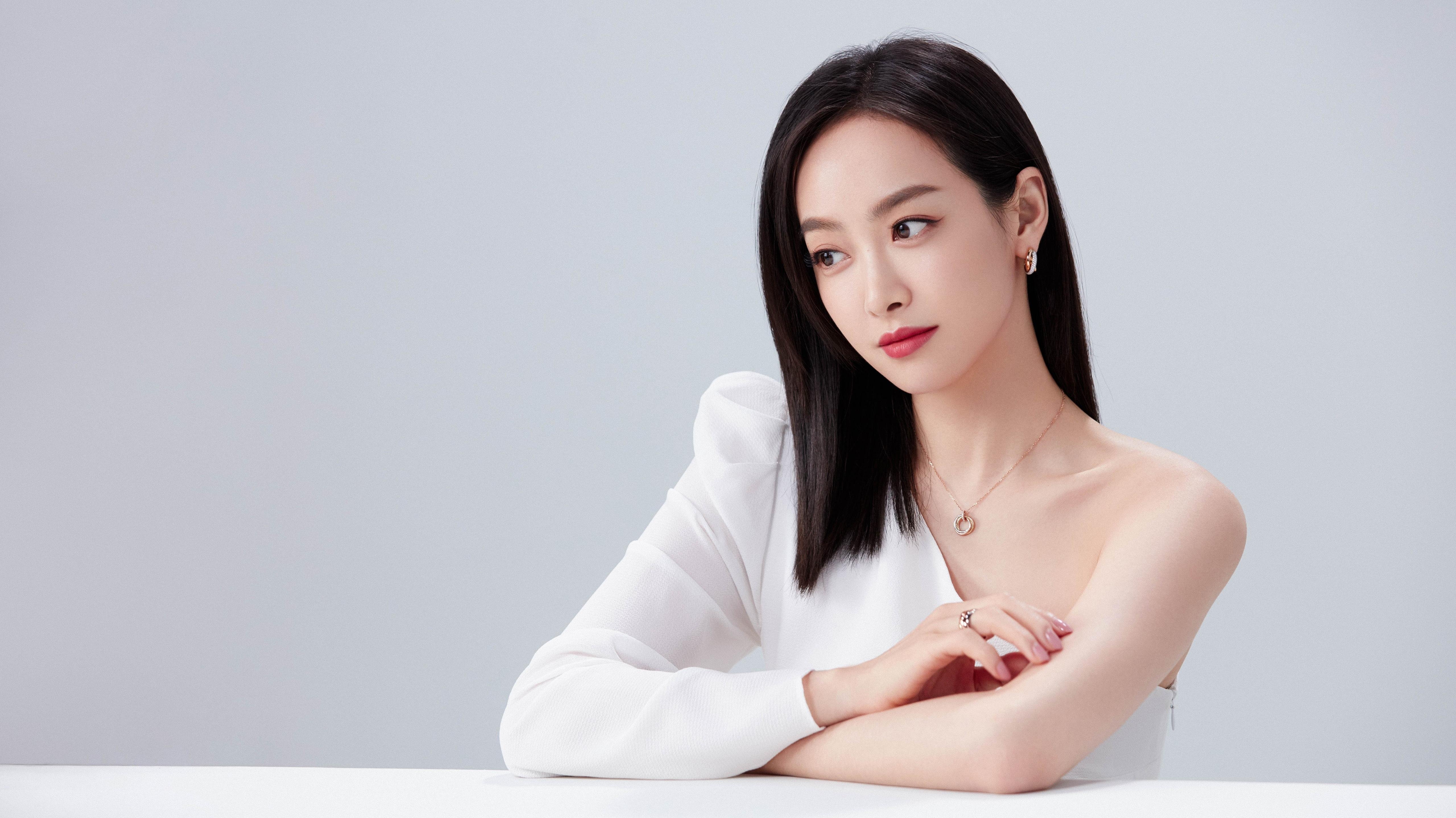 足球的双重奏，巴拉圭爆冷曼城与格纳布里欧冠决赛的统治时刻