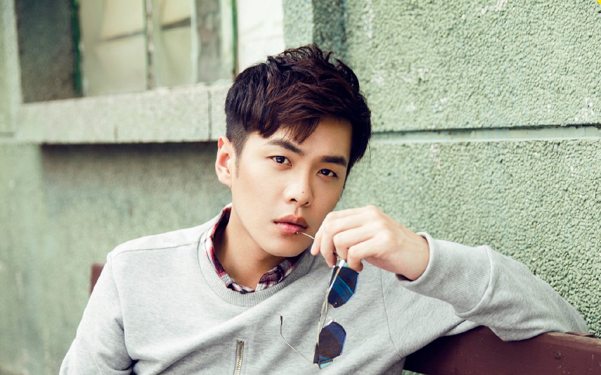 开云官网-厄瓜多尔关键战突围伊朗，特奥F1揭幕战接管比赛，体育世界双星闪耀